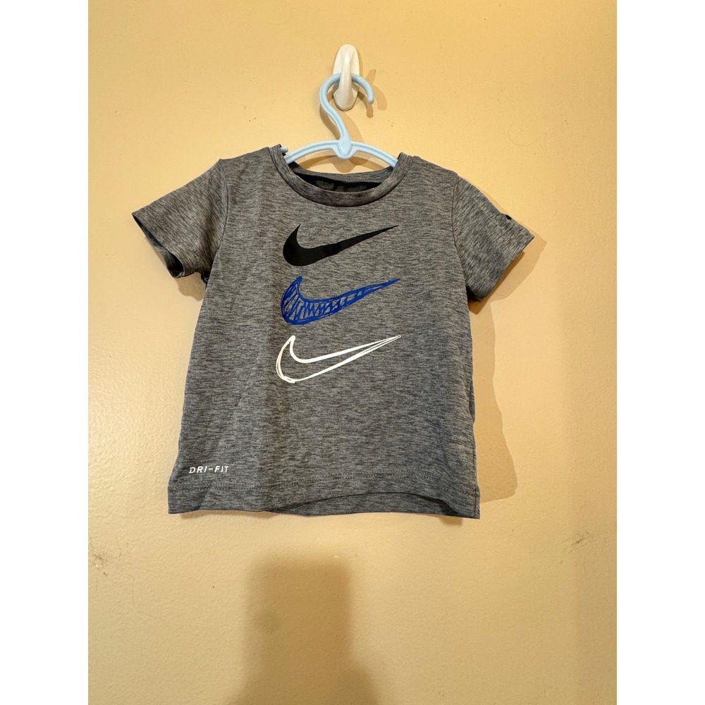 Nike Dri-FIT Boys Gray Triple Swoosh Graphic T-Shirt 18M